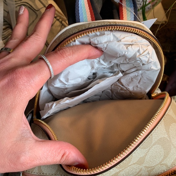 Authentic COACH Leather /coated signature canvas 3 zips Sm backpack - Picture 11 of 16